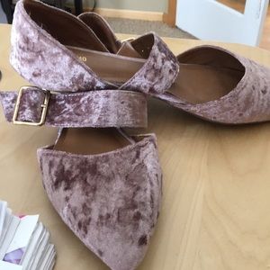Mossimo rose gold crushed velvet shoes